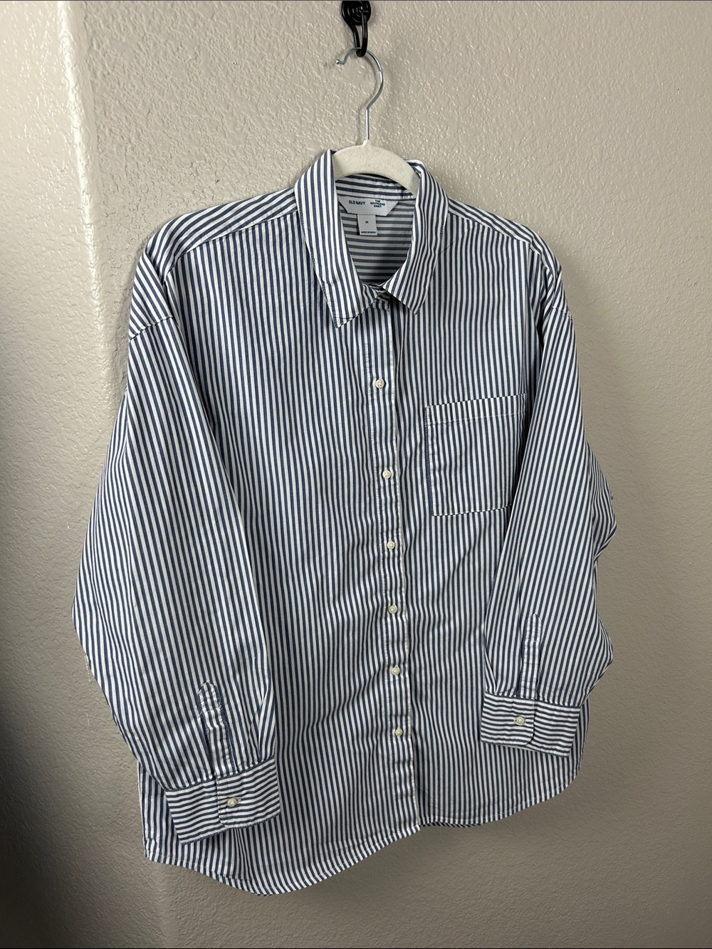 Old Navy Women’s Navy White Vertical Stripe Cotton Boy Friend Shirt Sz M TC0244